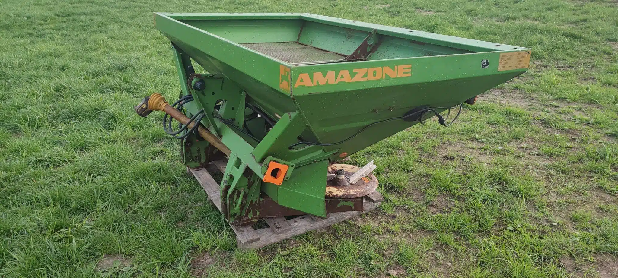 Rozsiewacz AMAZONE ZAM