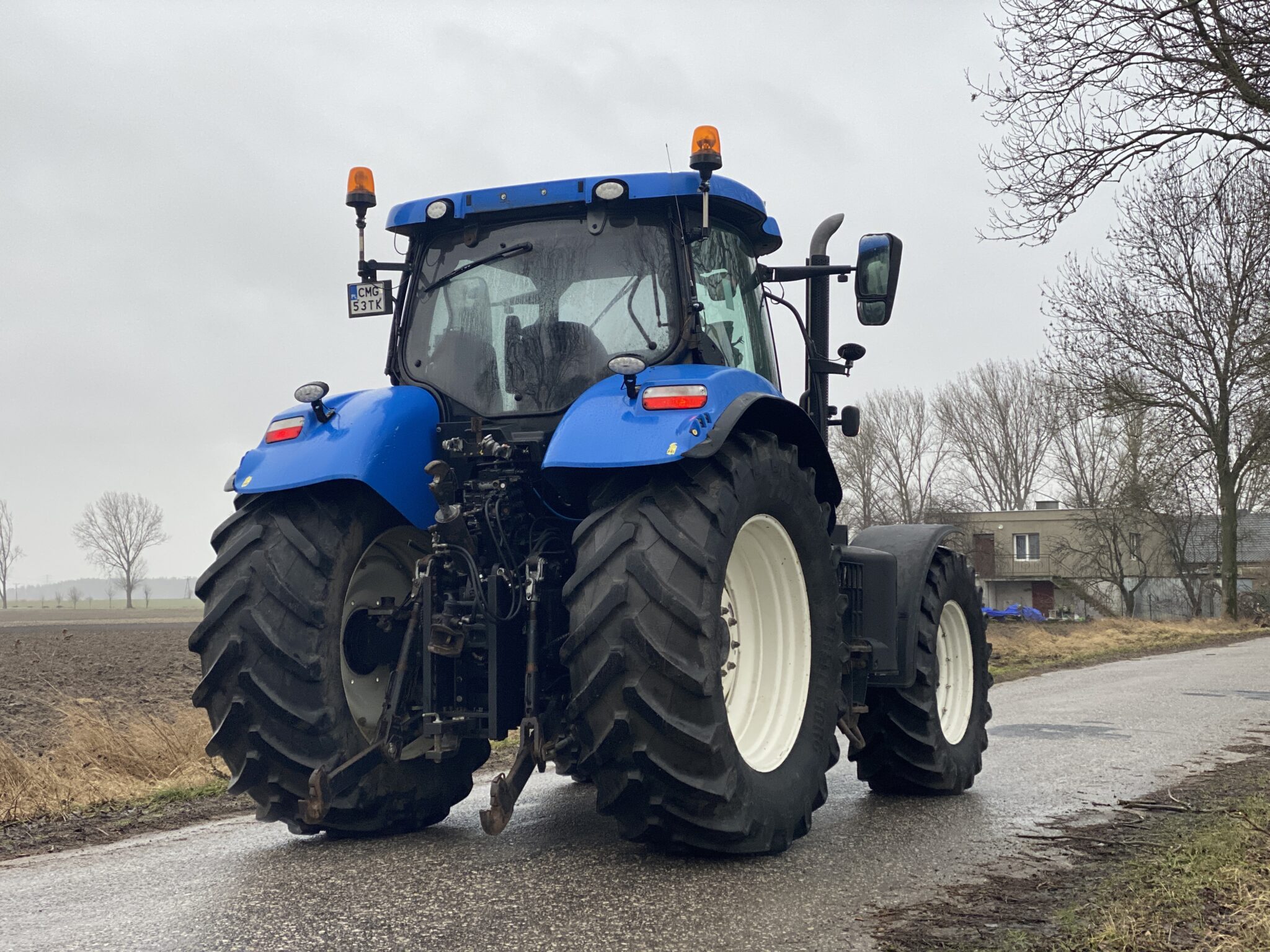 New Holland t7 210