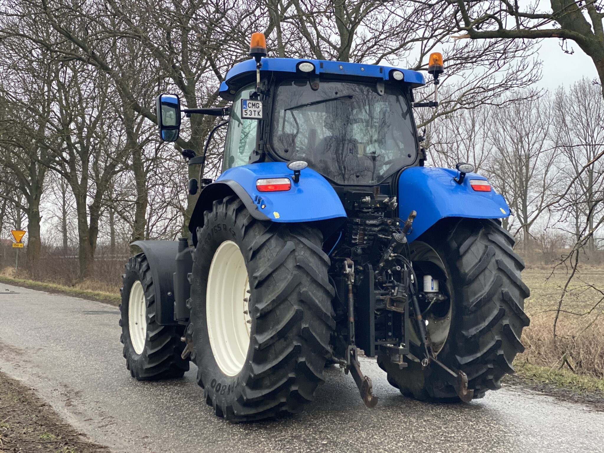 New Holland t7 210