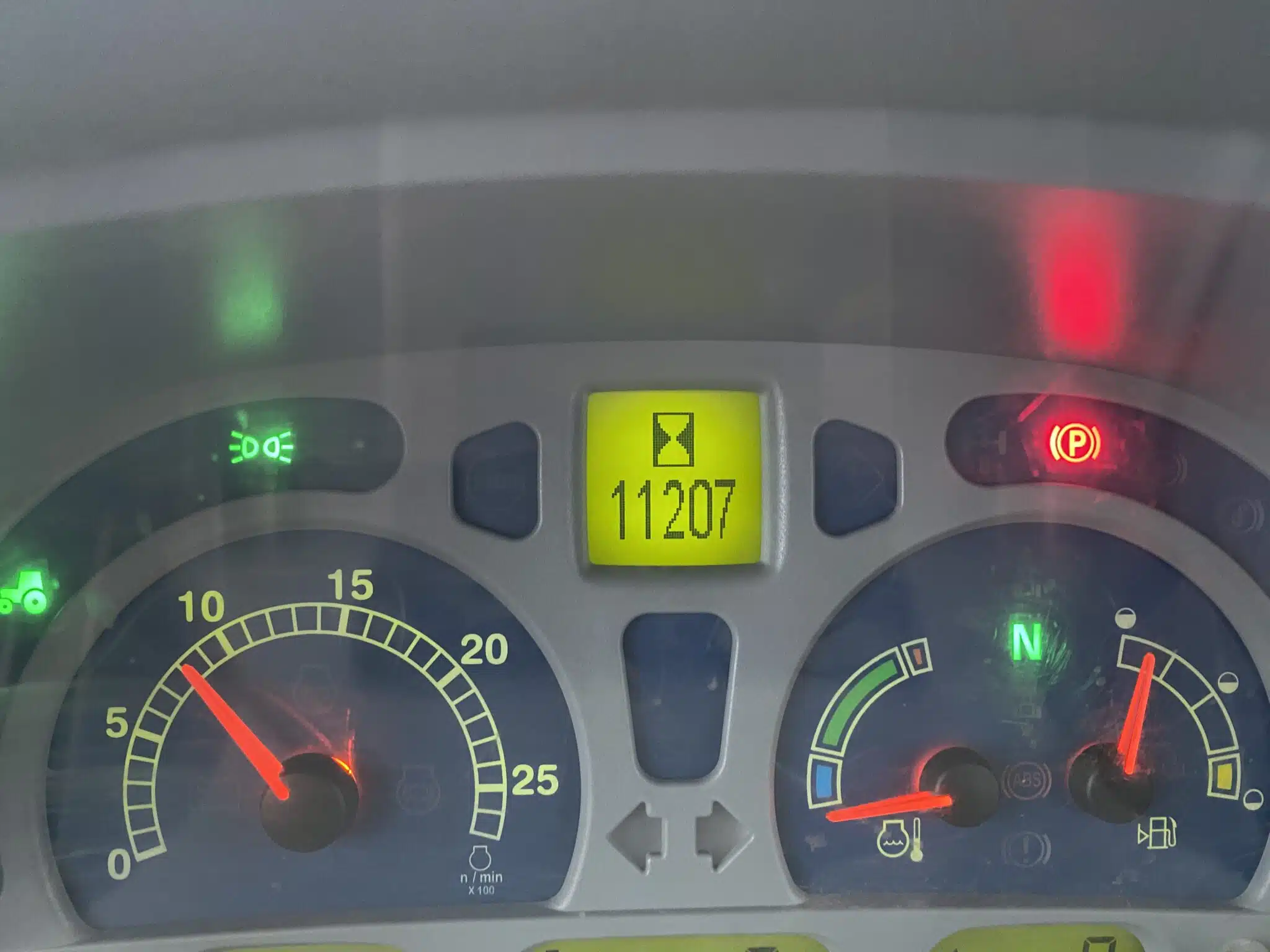 New Holland t7 210