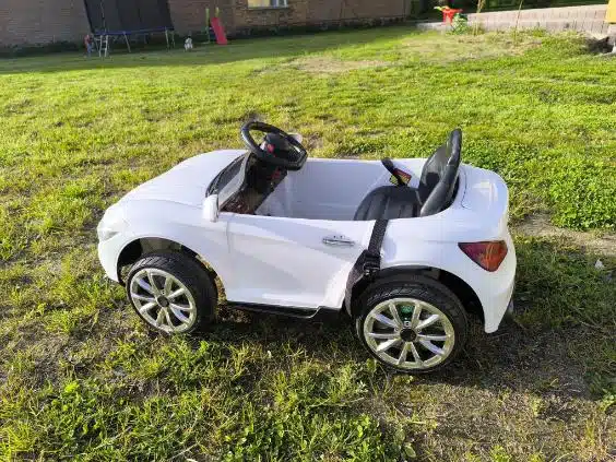 Auto na akumulator