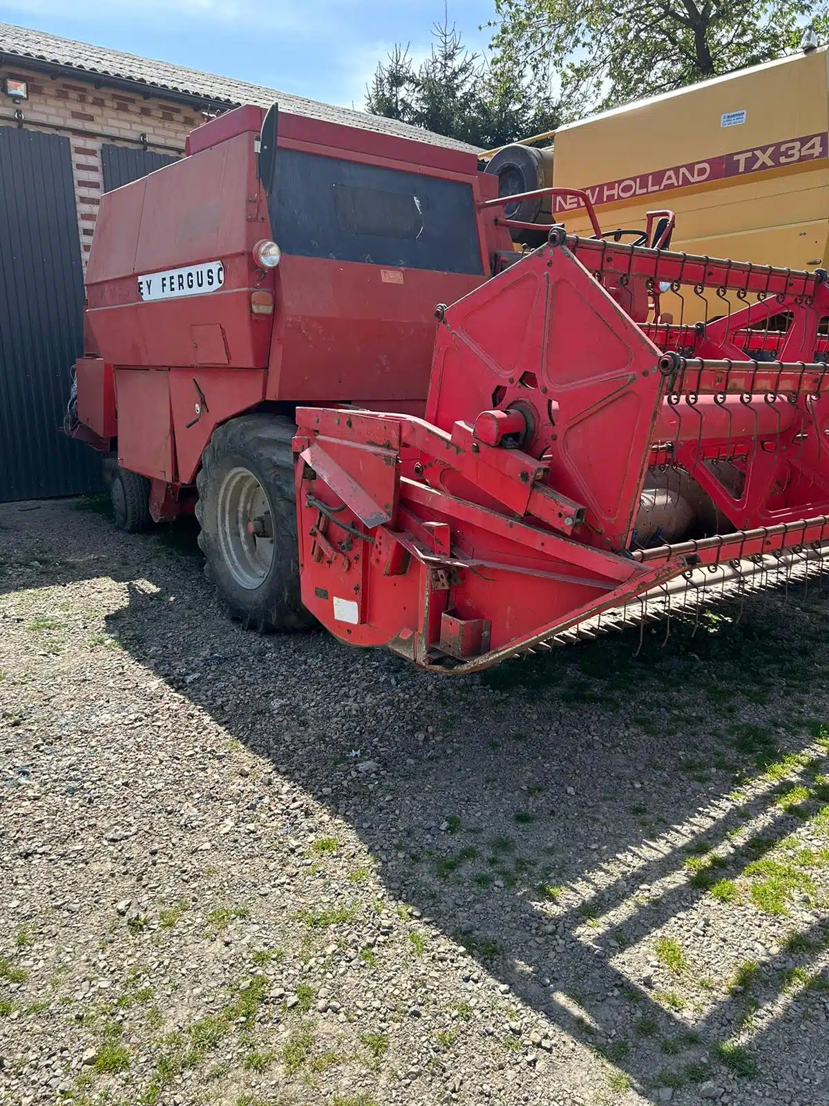 Kombajn zbożowy MF 440