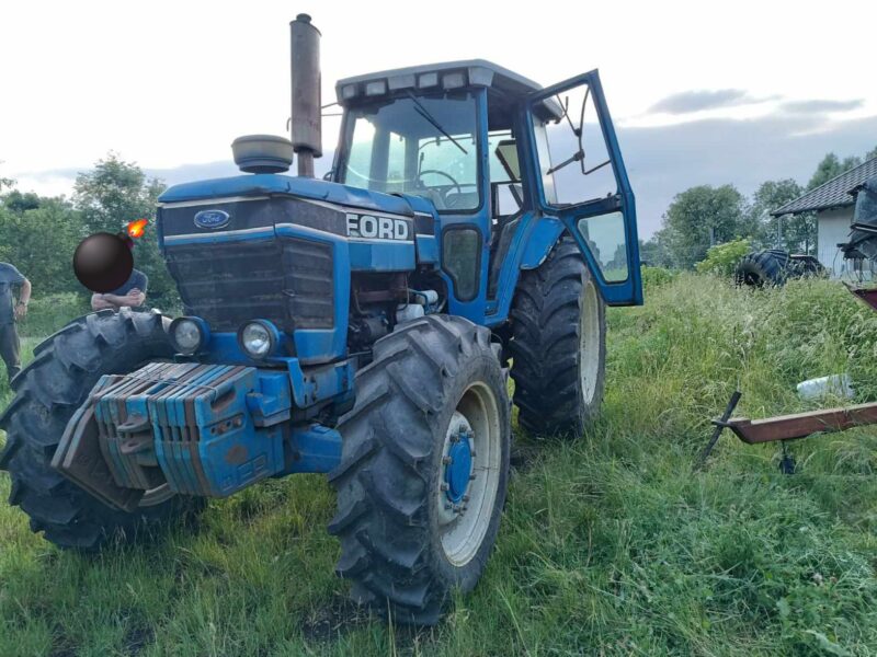 Ford 8210