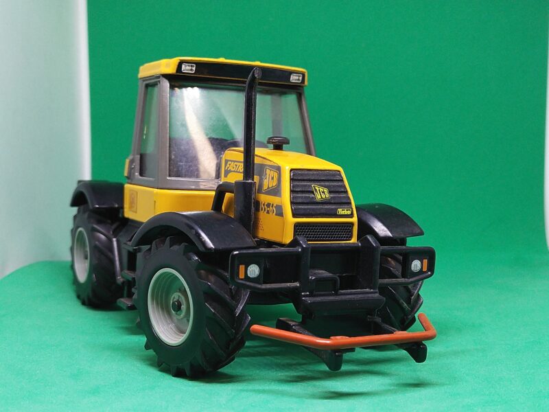 Joal traktor JCB 1:35 jak siku Britains universal hobbies