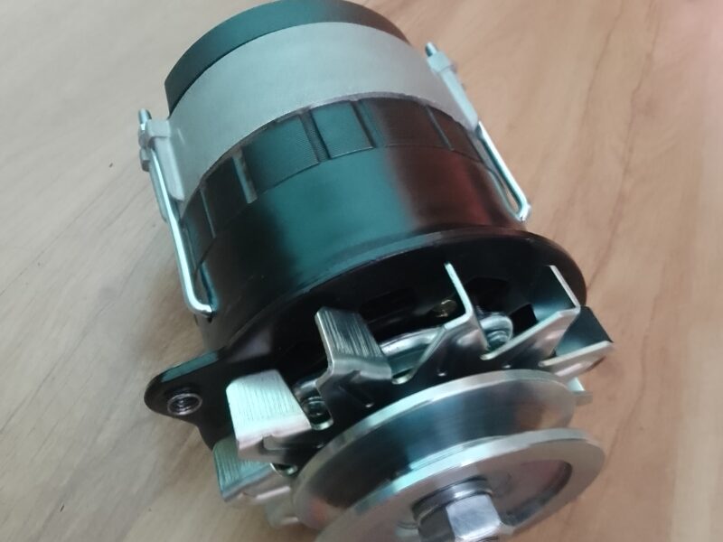 Alternator MTZ nowy nie używany