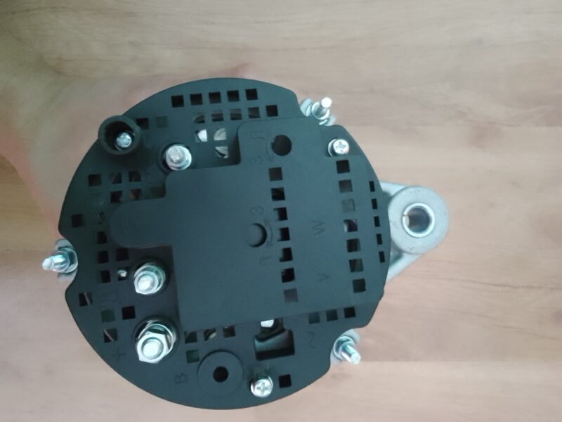Alternator MTZ nowy nie używany