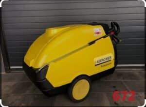 Wynajmę Karcher na gorącą wodę hds695