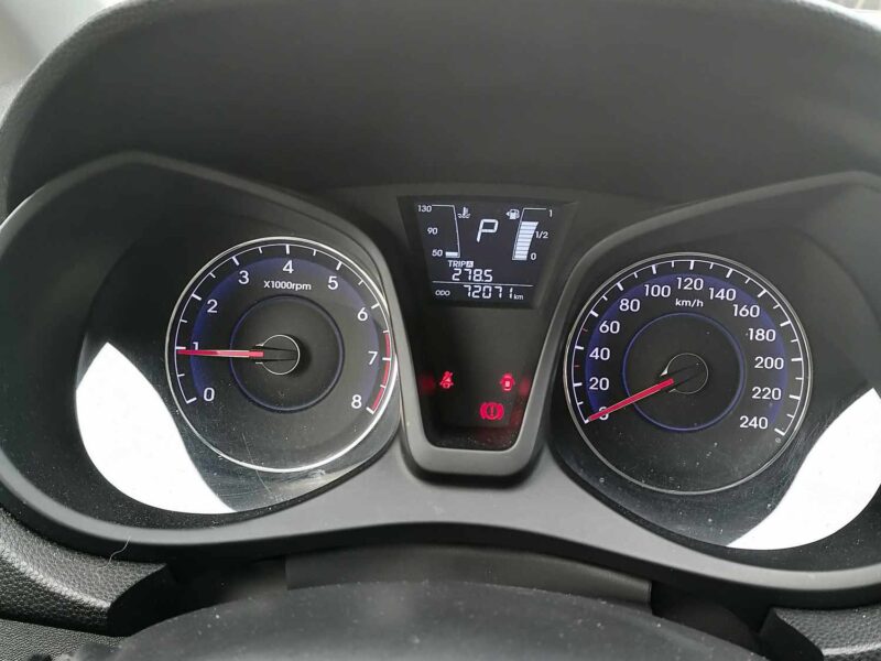 Hyundai ix20 * 1.6 * automat * niski przebieg!