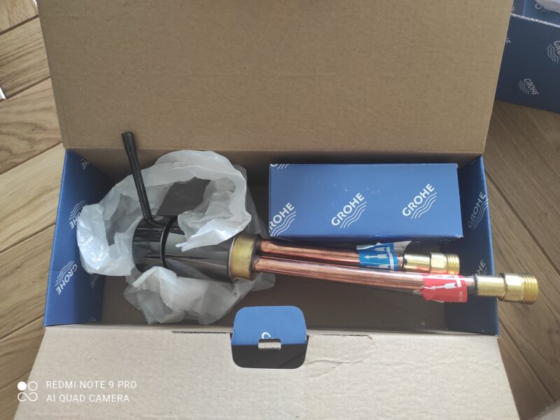 Nowa Grohe Essence - 4-otworowa bateria wannowa Grafit 19578A01