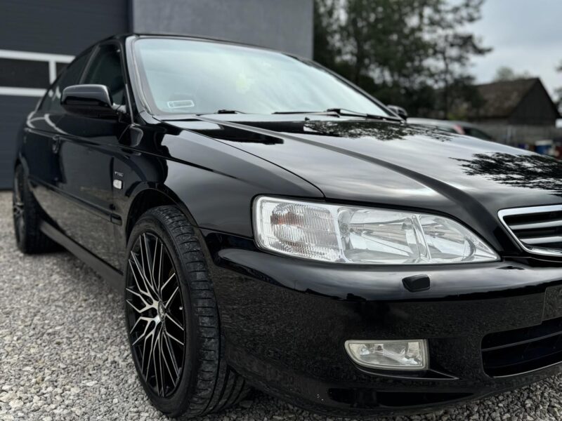 Honda Accord VI V-tec