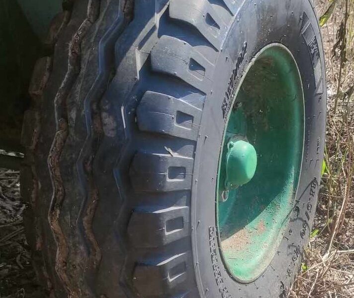 Opony z felgami 11,5/80 - 15,3 (2 szt)