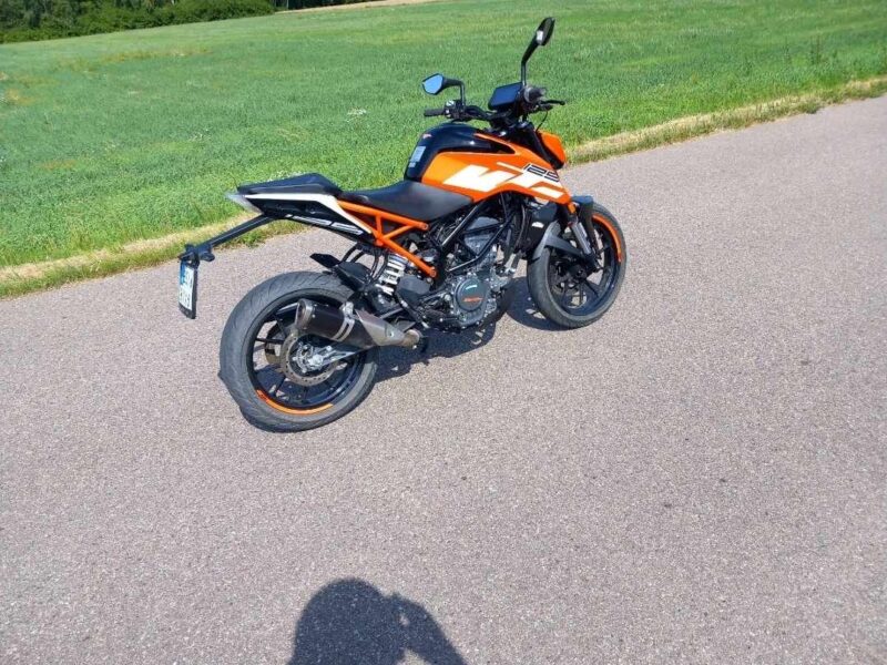 KTM DUKE 125