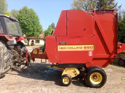 Prasa NH 650 zmienno komorowa ,siatka sznurek