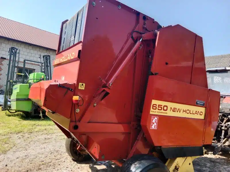 Prasa NH 650 zmienno komorowa ,siatka sznurek