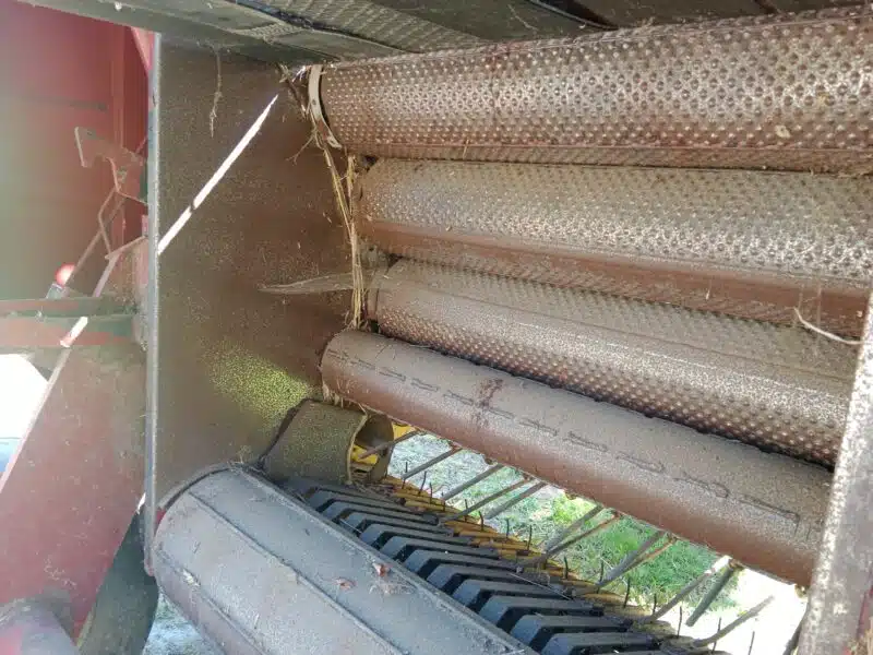 Prasa NH 650 zmienno komorowa ,siatka sznurek