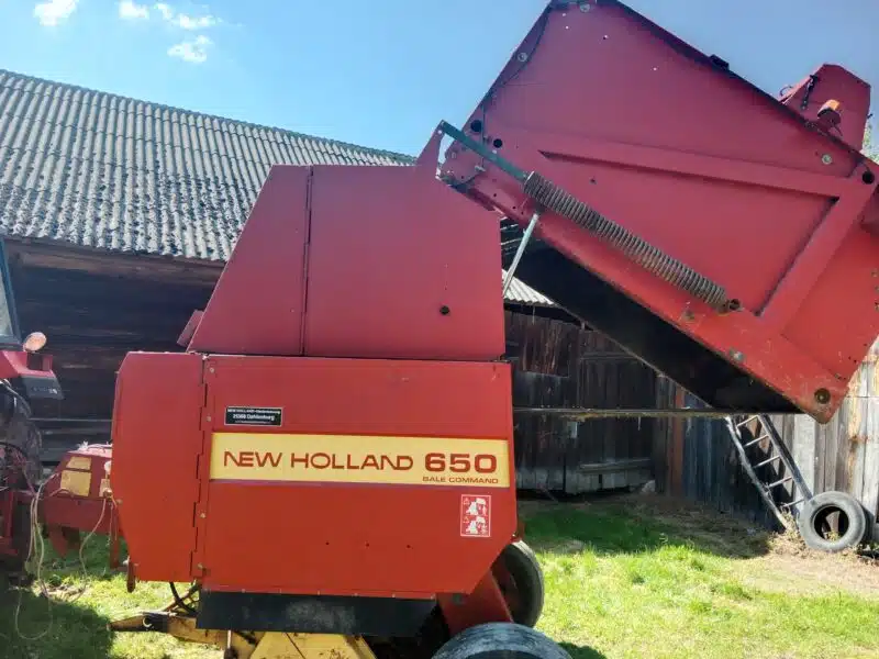 Prasa NH 650 zmienno komorowa ,siatka sznurek