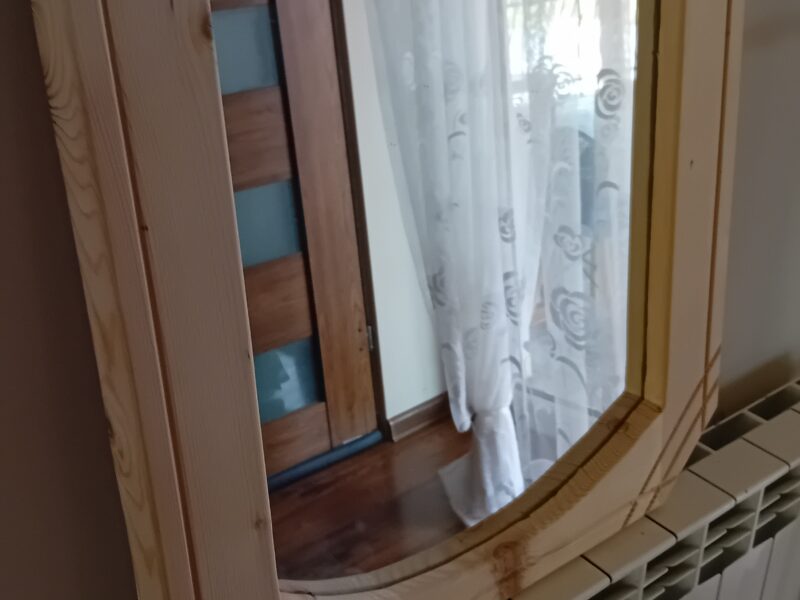 Sprzedam lustro z ramą drewnianą solidne polecam