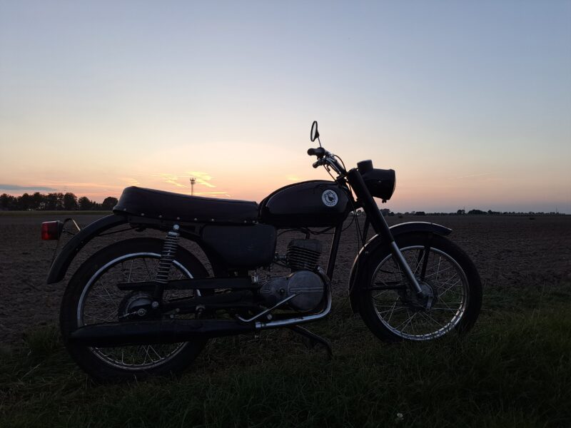 Wsk 125