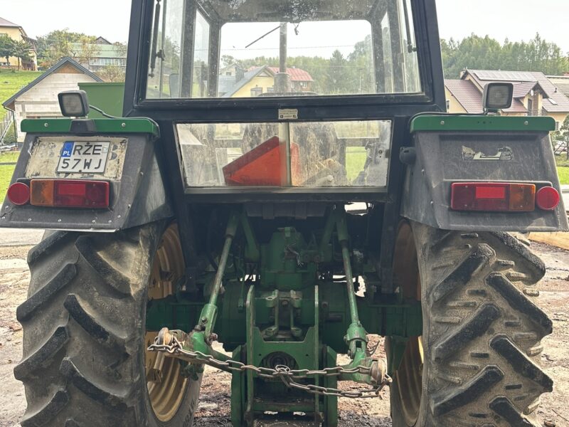 John Deere 3130