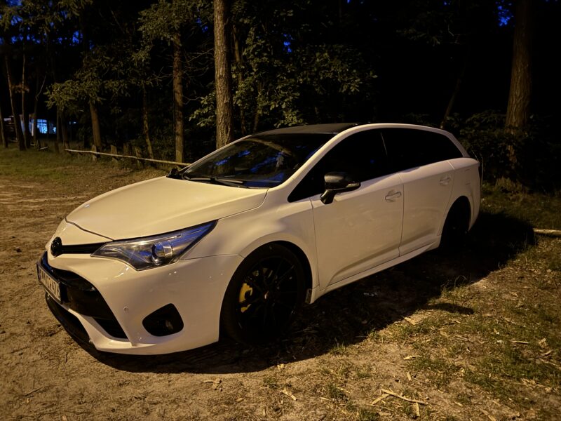 Toyota Avensis 2.0D4D 143KM Manual 2016r . LEDy BiX