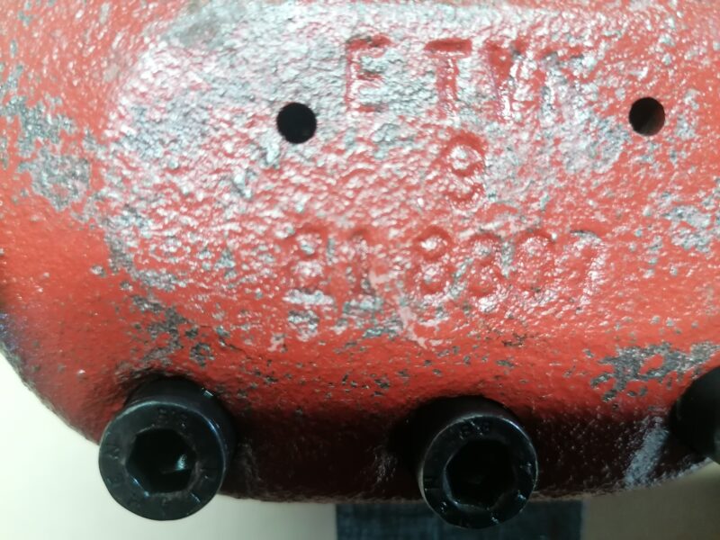 Pompa hydrauliczna z zaworem Zetor