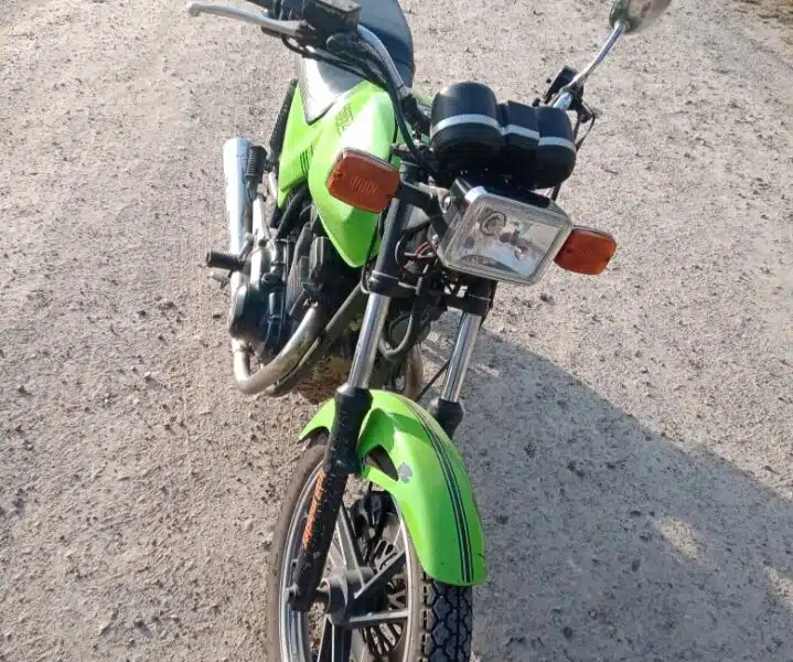 Suzuki gsx 400e + części