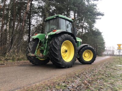 John Deere 7710