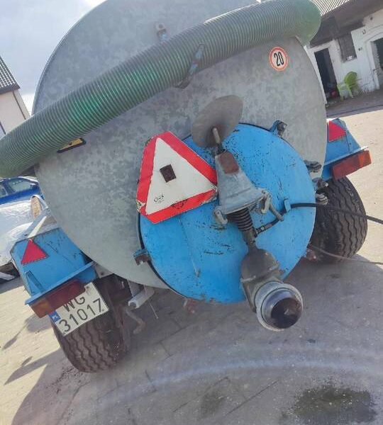 Wóz asenizacyjny beczkowóz Pomot Chojna 6700 l