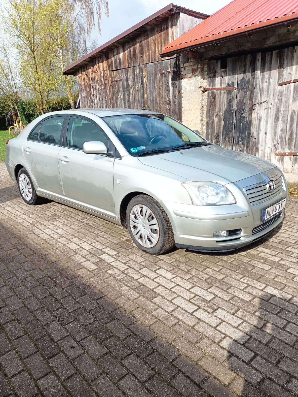 Toyota avensis liftback