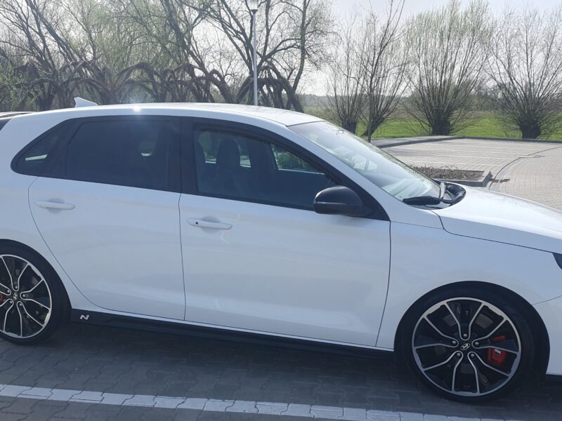 Piękny Hyundai i30N hatchback 275km