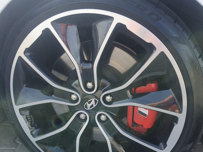 Piękny Hyundai i30N hatchback 275km