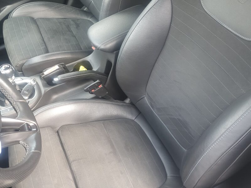 Piękny Hyundai i30N hatchback 275km