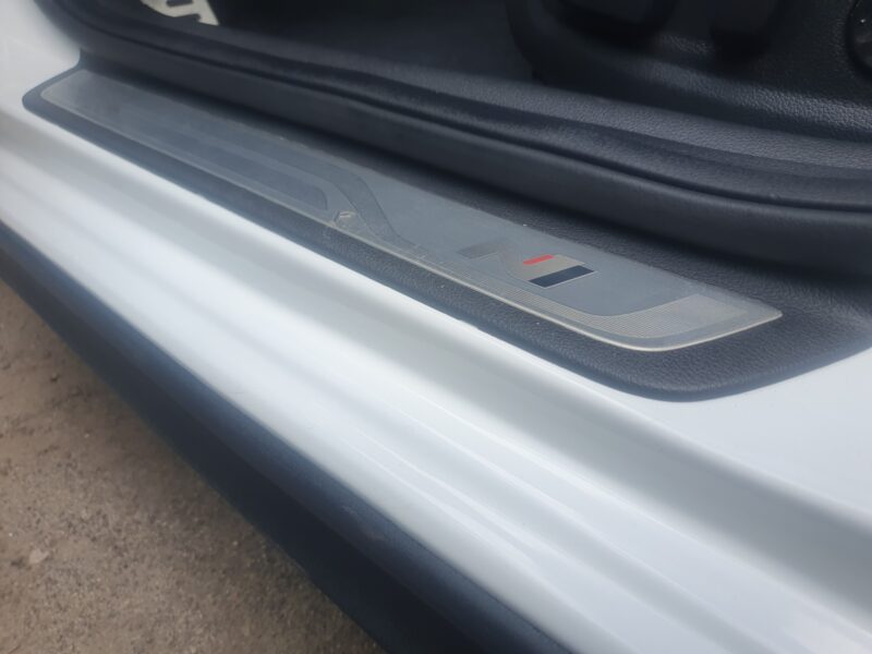 Piękny Hyundai i30N hatchback 275km
