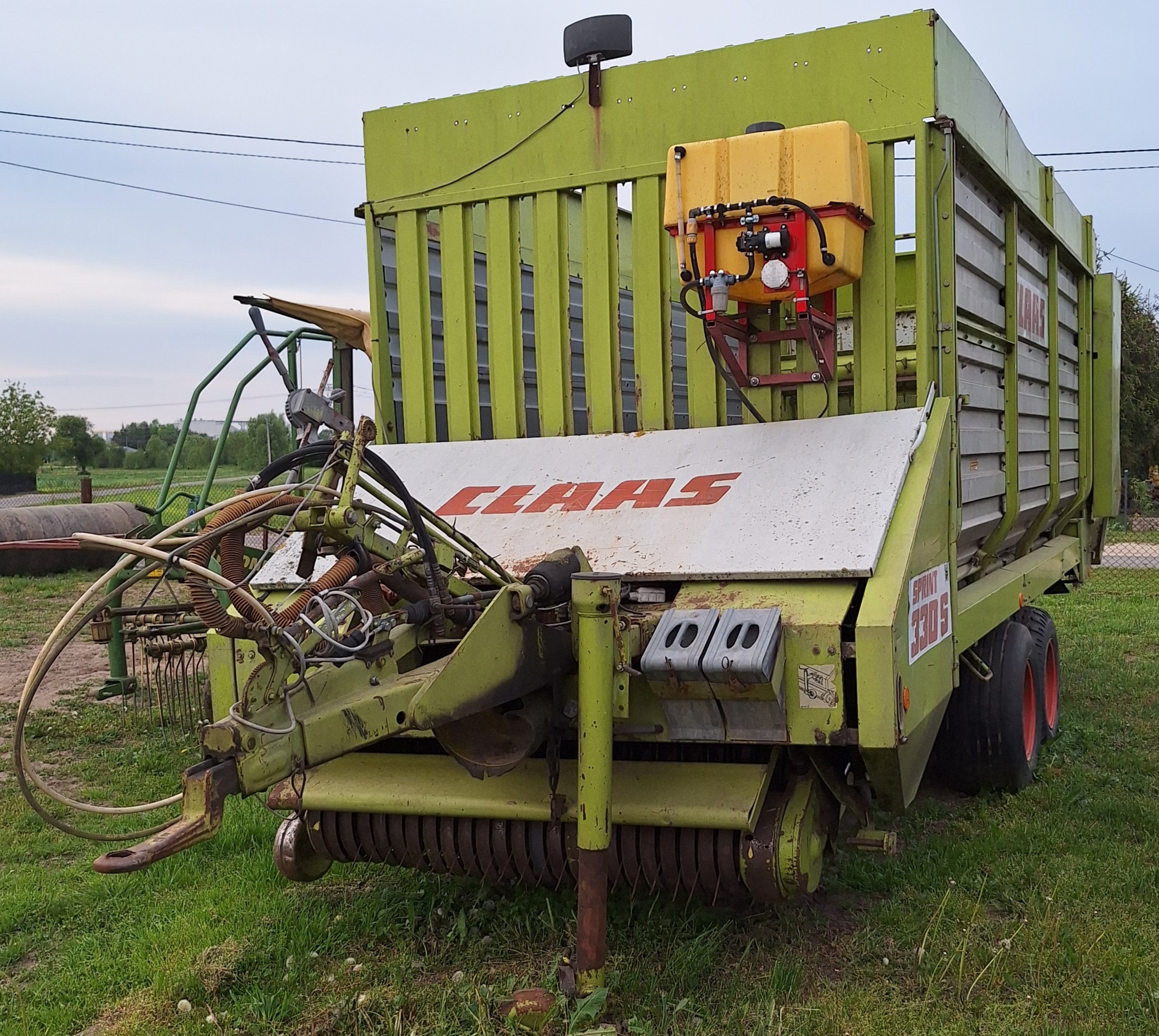 Przyczepa objętościowa claas sprint 330 s