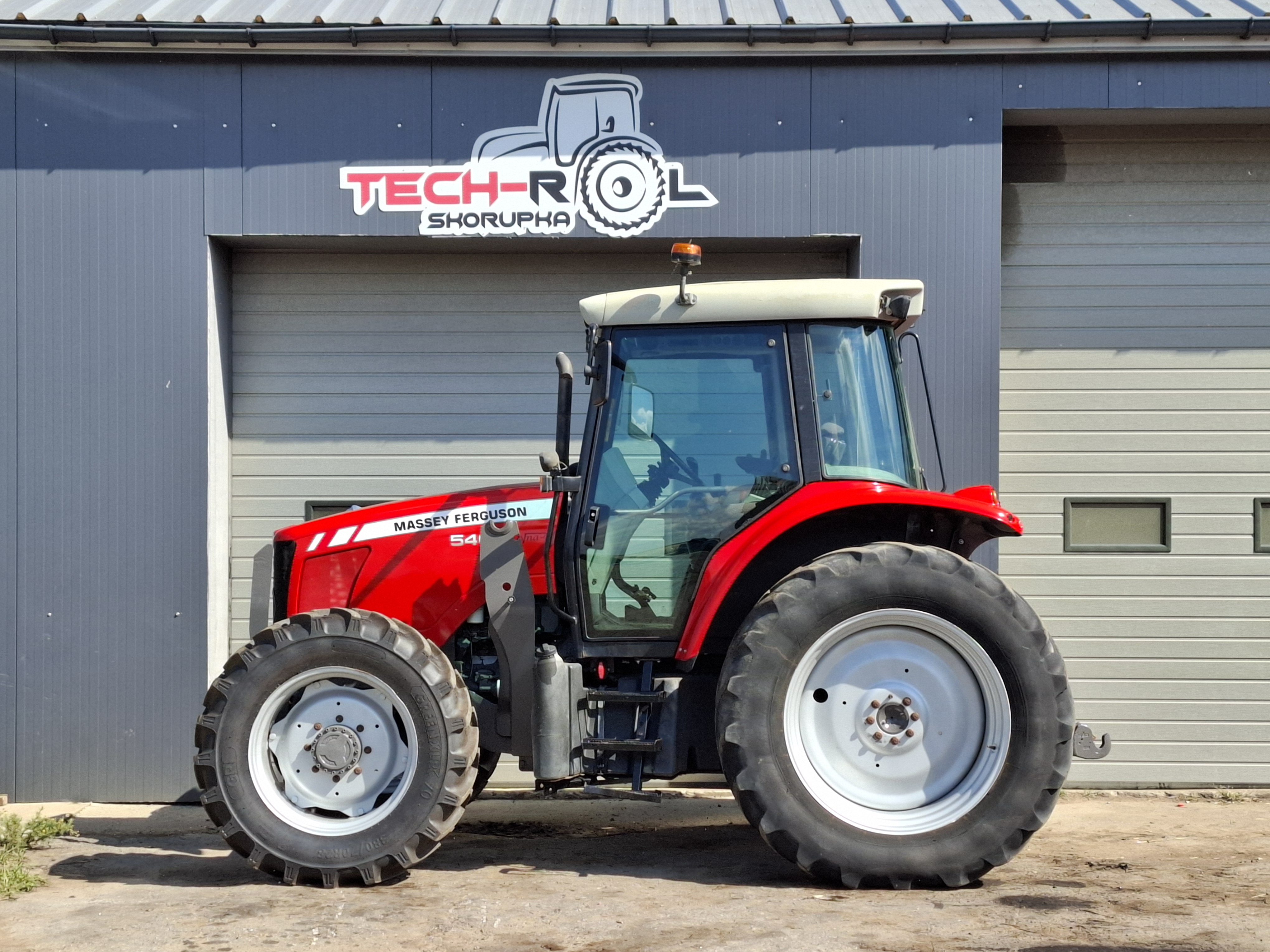 Massey Ferguson DYNA-4 6460