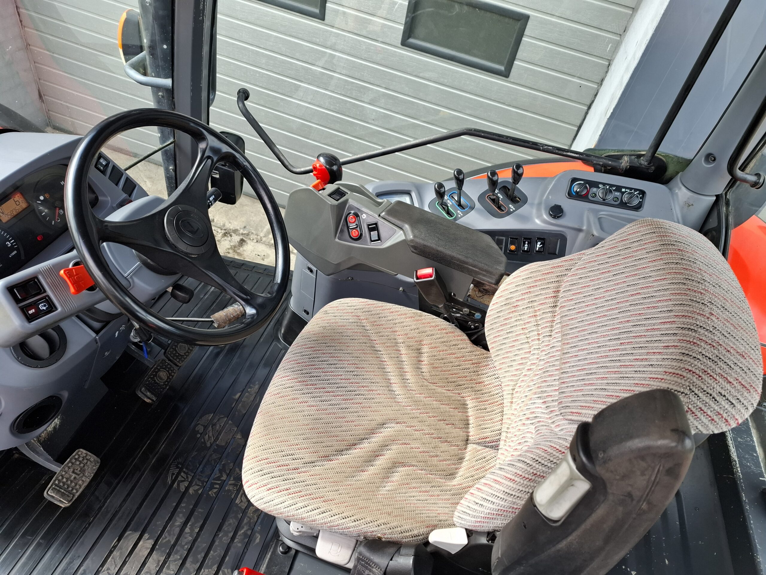 Kubota M128GX ll
