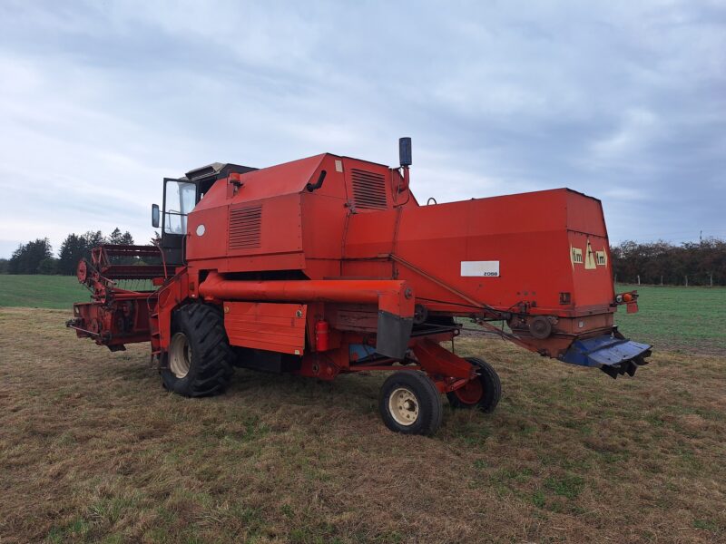 Kombajn Bizon Rekord Z058