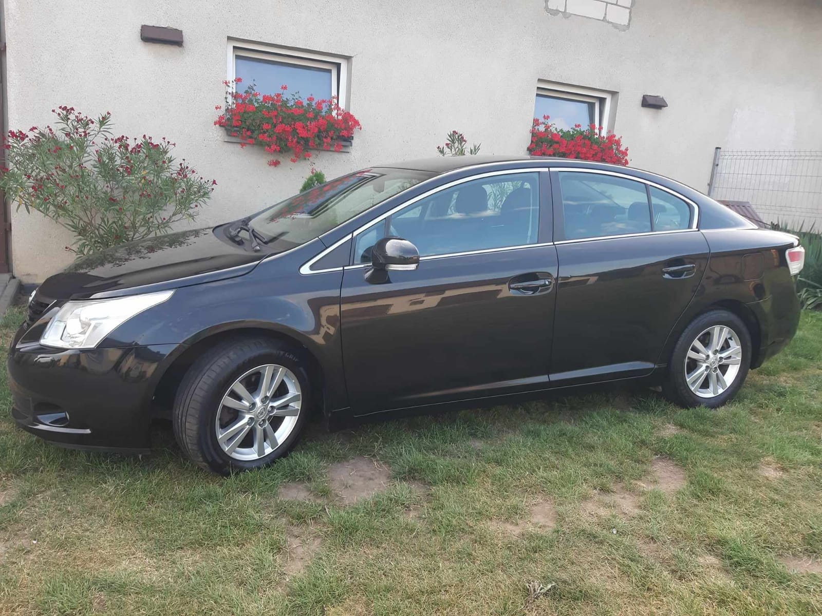 Toyota Avensis Toyota Avensis 2.0 D-4D Sol 126 Km, garażowany, drugi właściciel