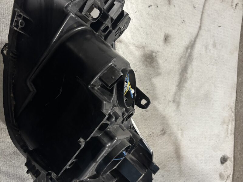 Lampa prawy przód Clio 3 przedlift 05-09