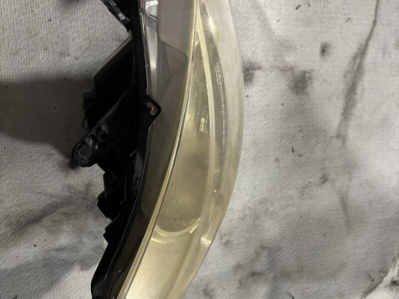 Lampa prawy przód Clio 3 przedlift 05-09