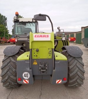 Claas Scorpion 7055