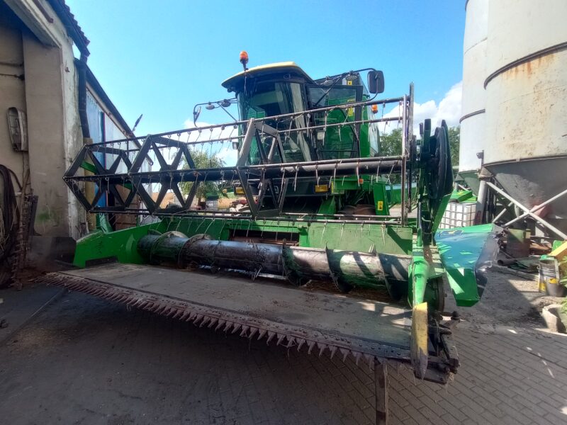 John Deere 1075