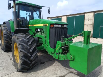 John Deere 8300