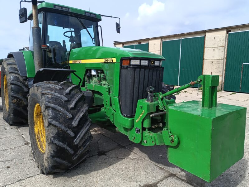 John Deere 8300