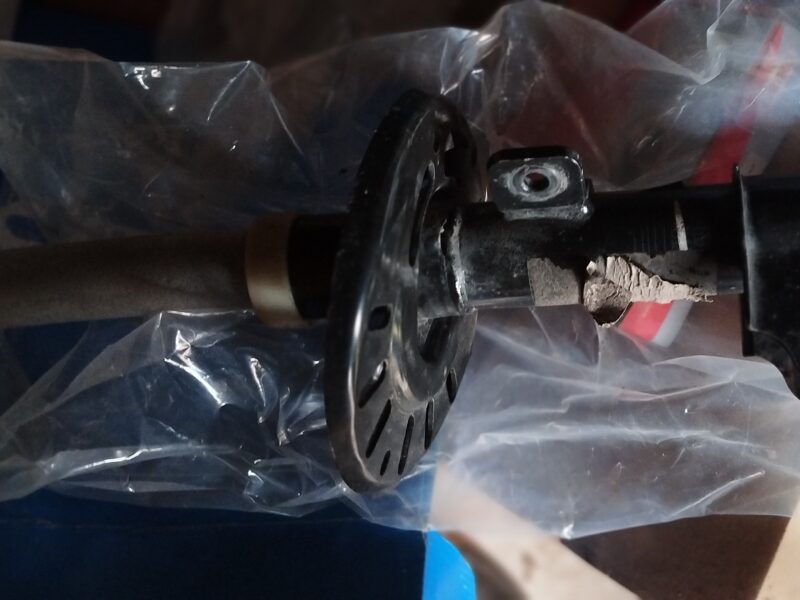 Amortyzatory przednie PEUGEOT 508 R8 1.2