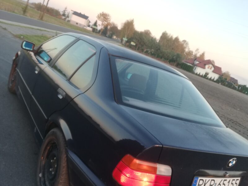 Sprzedam Bmw e36 1.6