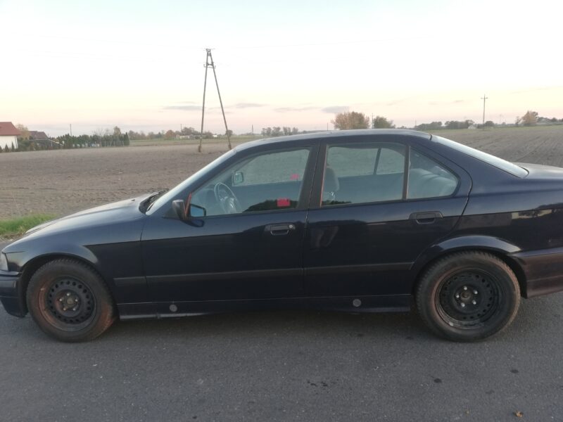 Sprzedam Bmw e36 1.6