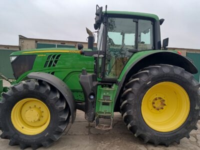 John Deere 6195M