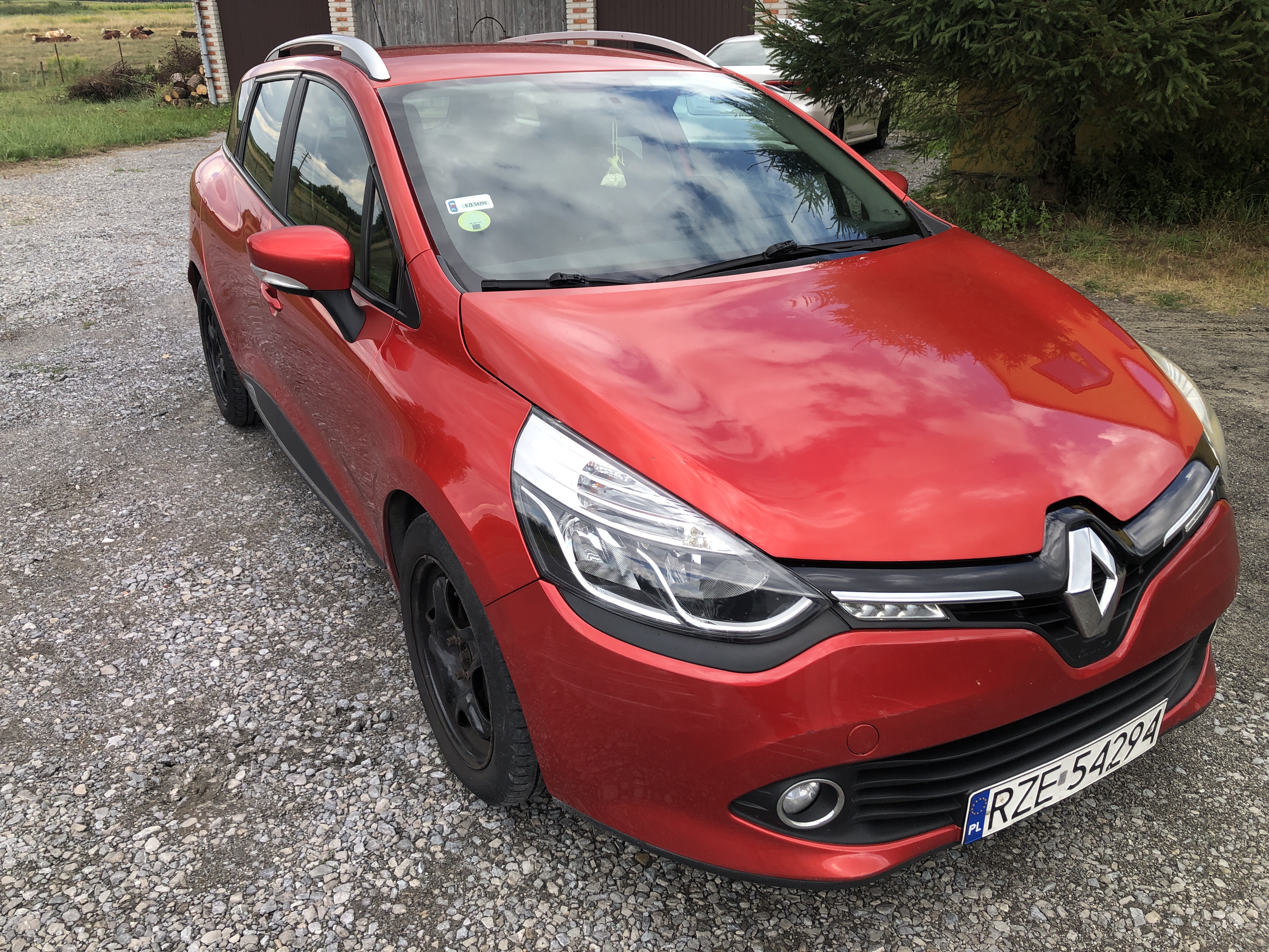 Renault clio 4 1.5 diesel 2 komplety opon nawigacja