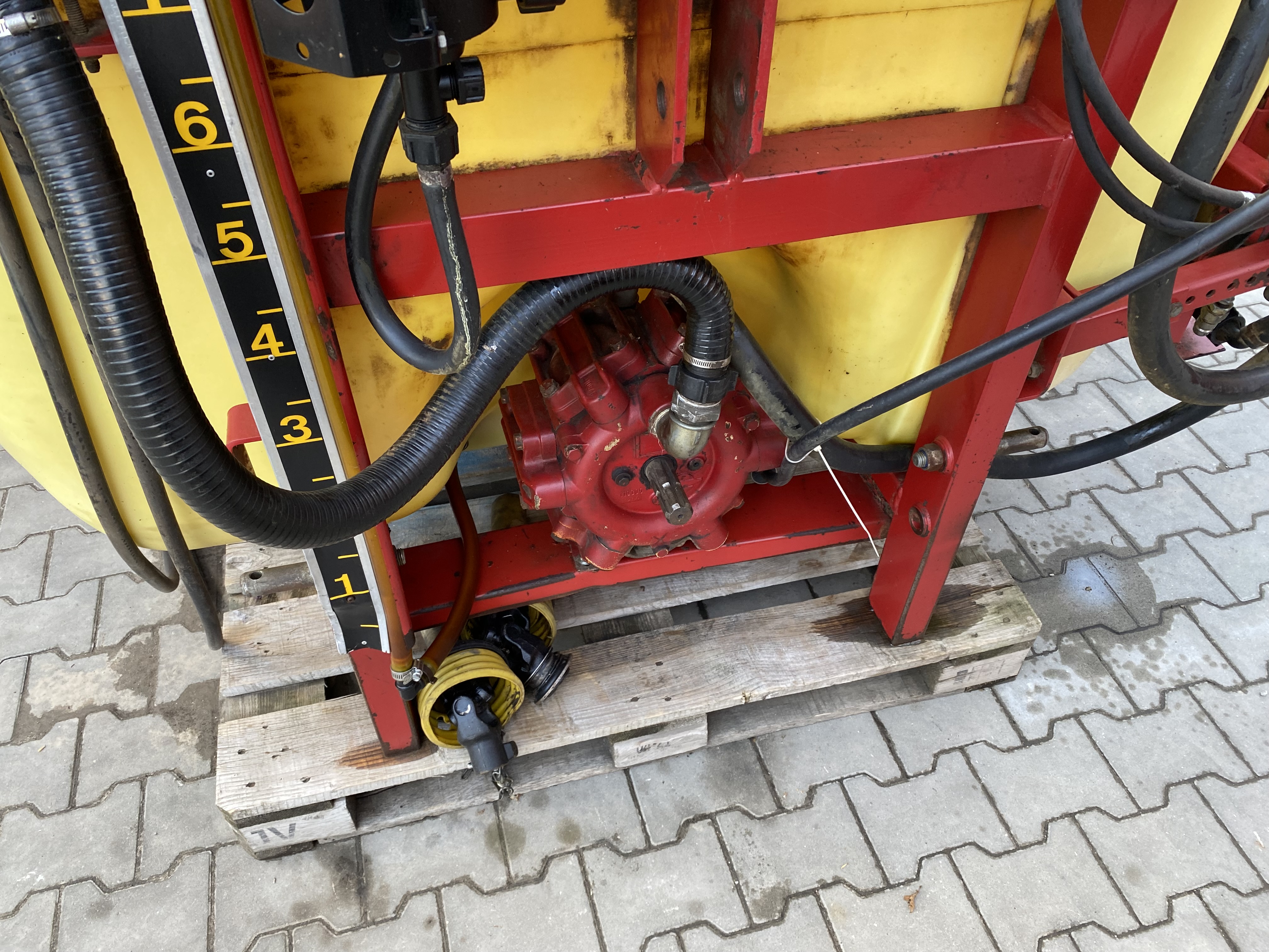 Opryskiwacz Hardi 1000 l/12m